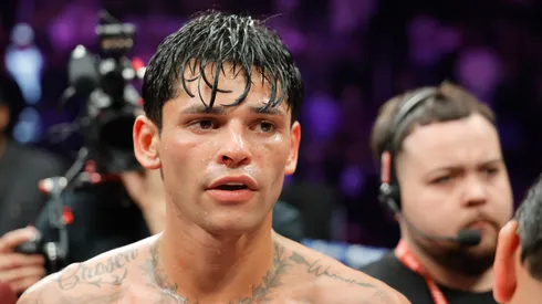 Ryan García venció a Mario Barrios en Las Vegas.