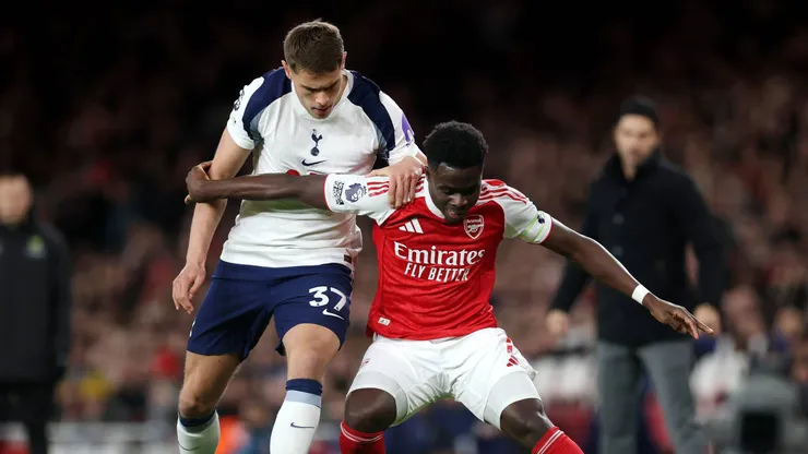 Tottenham y Arsenal se enfrentan por la Premier League