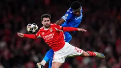 Real Madrid venció por 1-0 a Benfica en la ida de los playoffs en un partido cargado de polémicas.