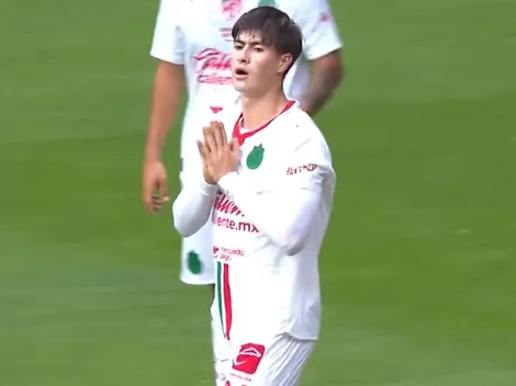 ¡Inédito! Hormiga González marcó un doblete en Toluca - Chivas y le anularon los dos