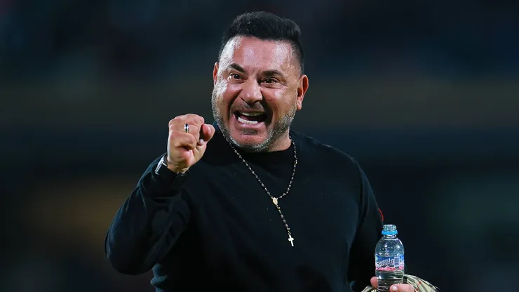 Antonio Mohamed sigue invicto con Toluca
