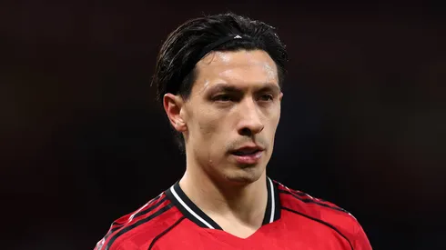 Lisandro Martínez no juega con Manchester United ante Newcastle