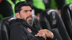 Sebastián Abreu intenta volver a poner a Xolos en el camino de la victoria.