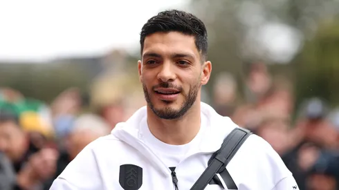 Raúl Jiménez tendría todo listo para renovar su contrato en Fulham.