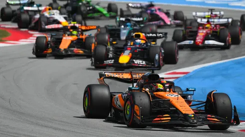 Coches de la Fórmula 1 en carrera