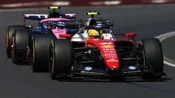 Franco Colapinto persigue a Lewis Hamilton en el GP de Australia