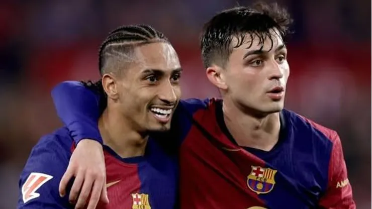 Raphinha y Pedri, afuera del equipo para hoy.