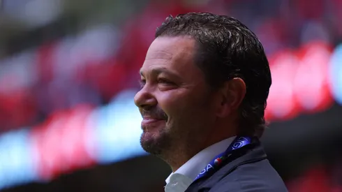 Santiago Baños revela que seguirá en América.