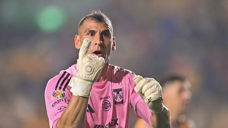 Guzmán provoca a aficionados de Rayados.