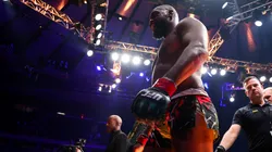 Jon Jones mostró su fastidio por haber quedado fuera de la cartelera más importante del año.