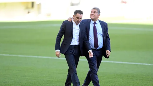 Laporta deja duro mensaje para Xavi Hernández.
