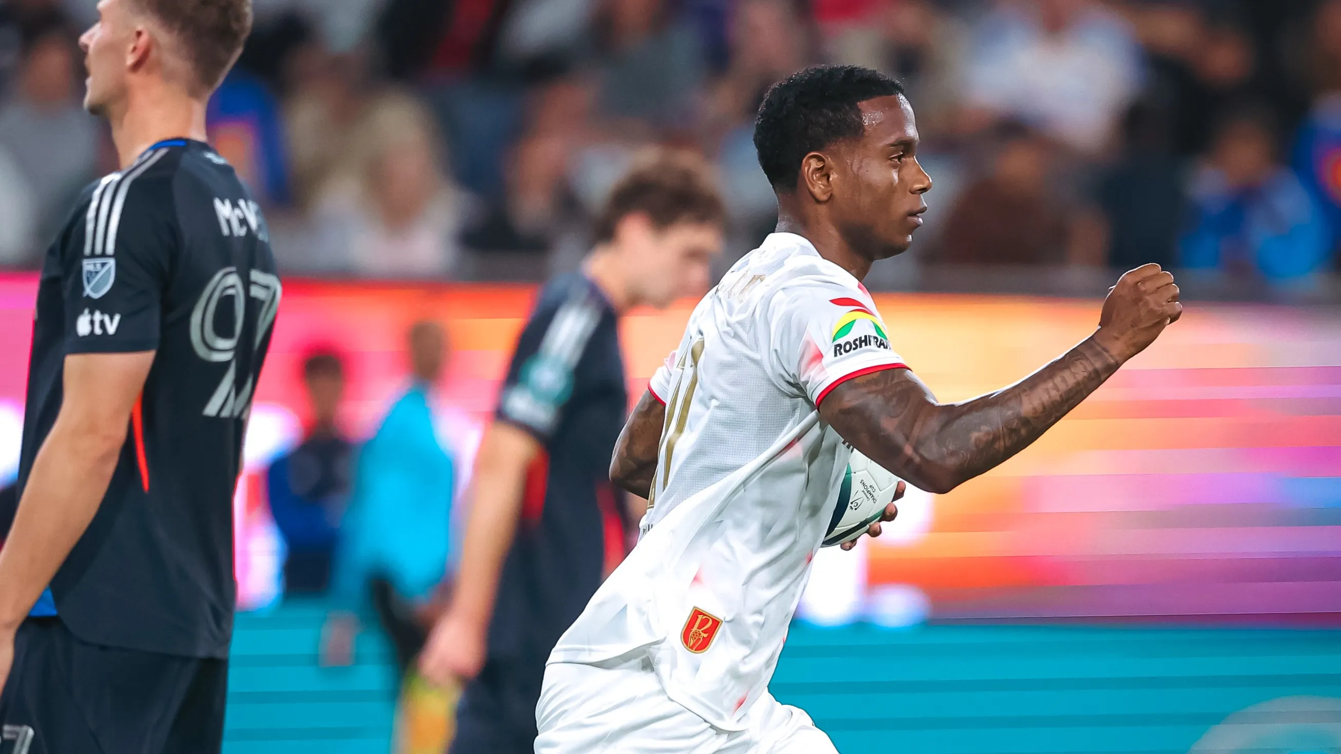 Helinho y un descuento clave para Toluca.