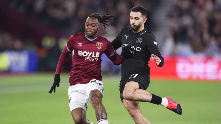 West Ham le quitó dos puntos al Manchester.