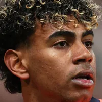 ¿Juega Lamine Yamal? Las alineaciones de Barcelona vs. Sevilla por LaLiga 2025-26