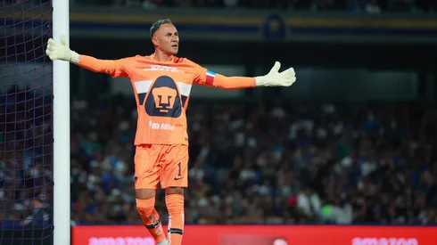 Keylor Navas podría irse de Pumas.