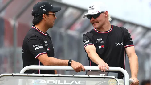 Checo Pérez y Valtteri Bottas en el desfile de pilotos de Australia