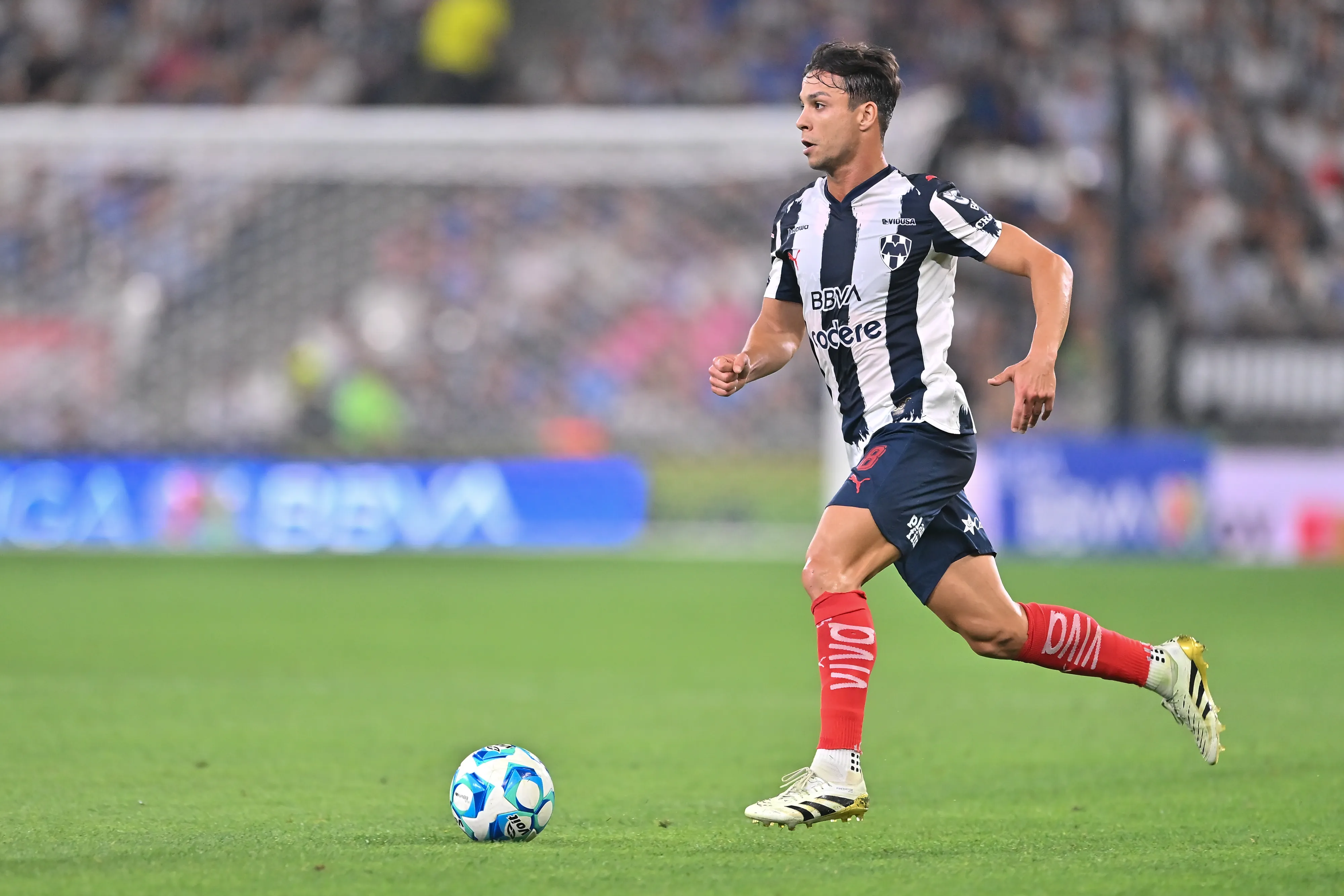 Óliver Torres estaría listo para sumar minutos (Getty Images)