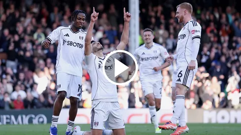 Raúl Jiménez marcó el tercer gol de Fulham ante Burnley