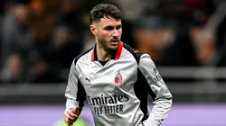 Santiago Giménez volvió a jugar en la victoria de Milan