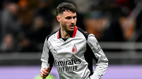 Santiago Giménez volvió a jugar en la victoria de Milan