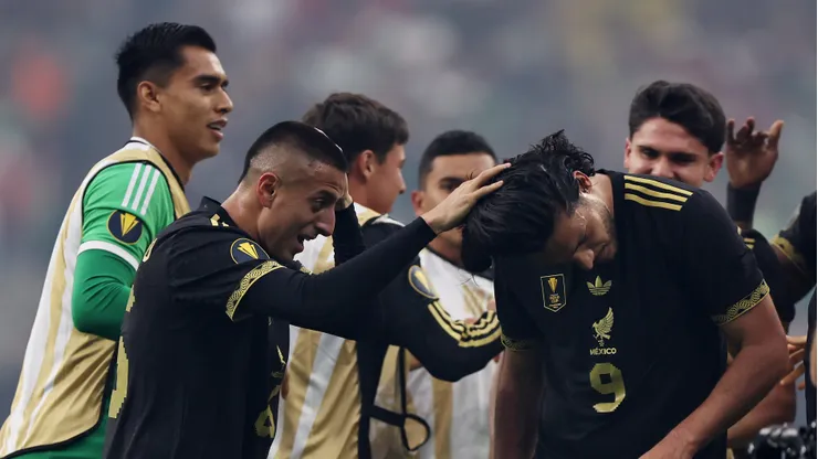 Javier Aguirre prepara un cambio en la alineación de México