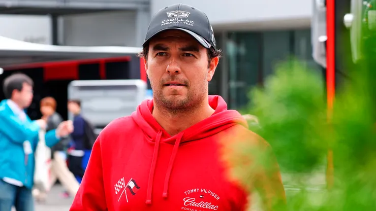 Sergio Pérez llegó a Japón para disputar su tercera carrera con Cadillac