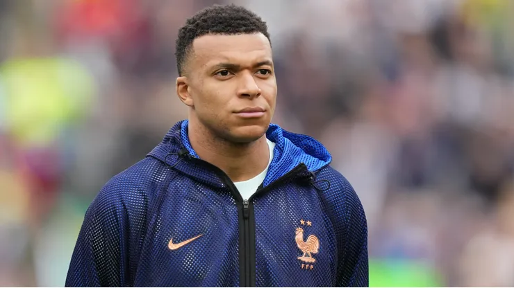 Kylian Mbappé podría comenzar el encuentro desde la banca.