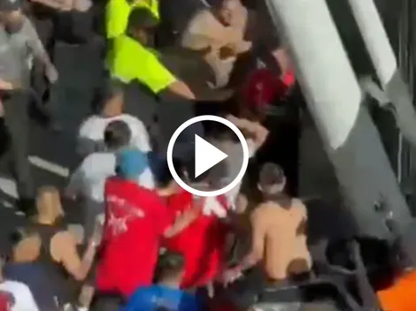 Choque violento entre aficiones de Chivas y Atlas genera disturbios en el Clásico Tapatío