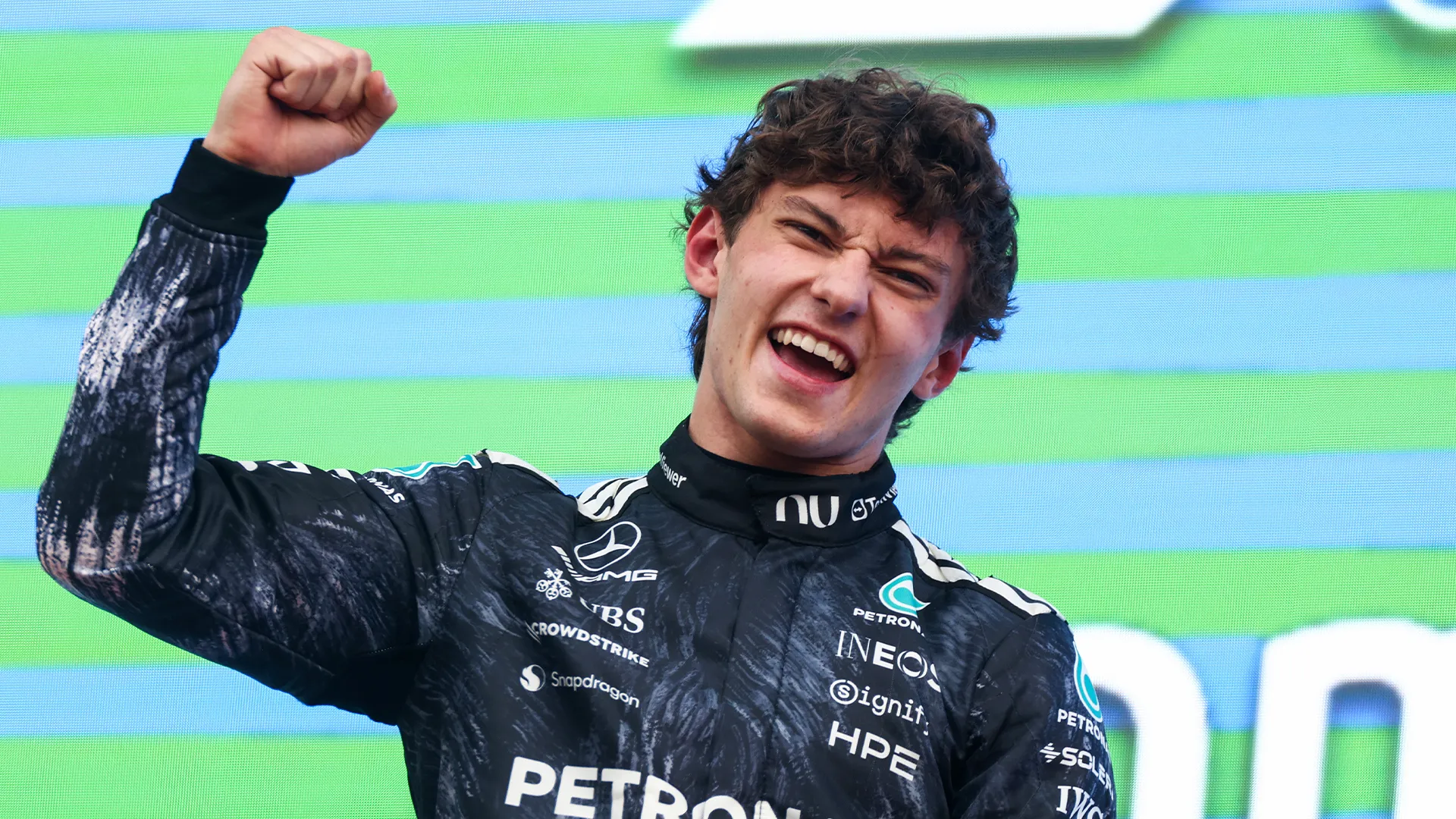 Andrea Kimi Antonelli celebra su victoria en el GP de Japón 2026