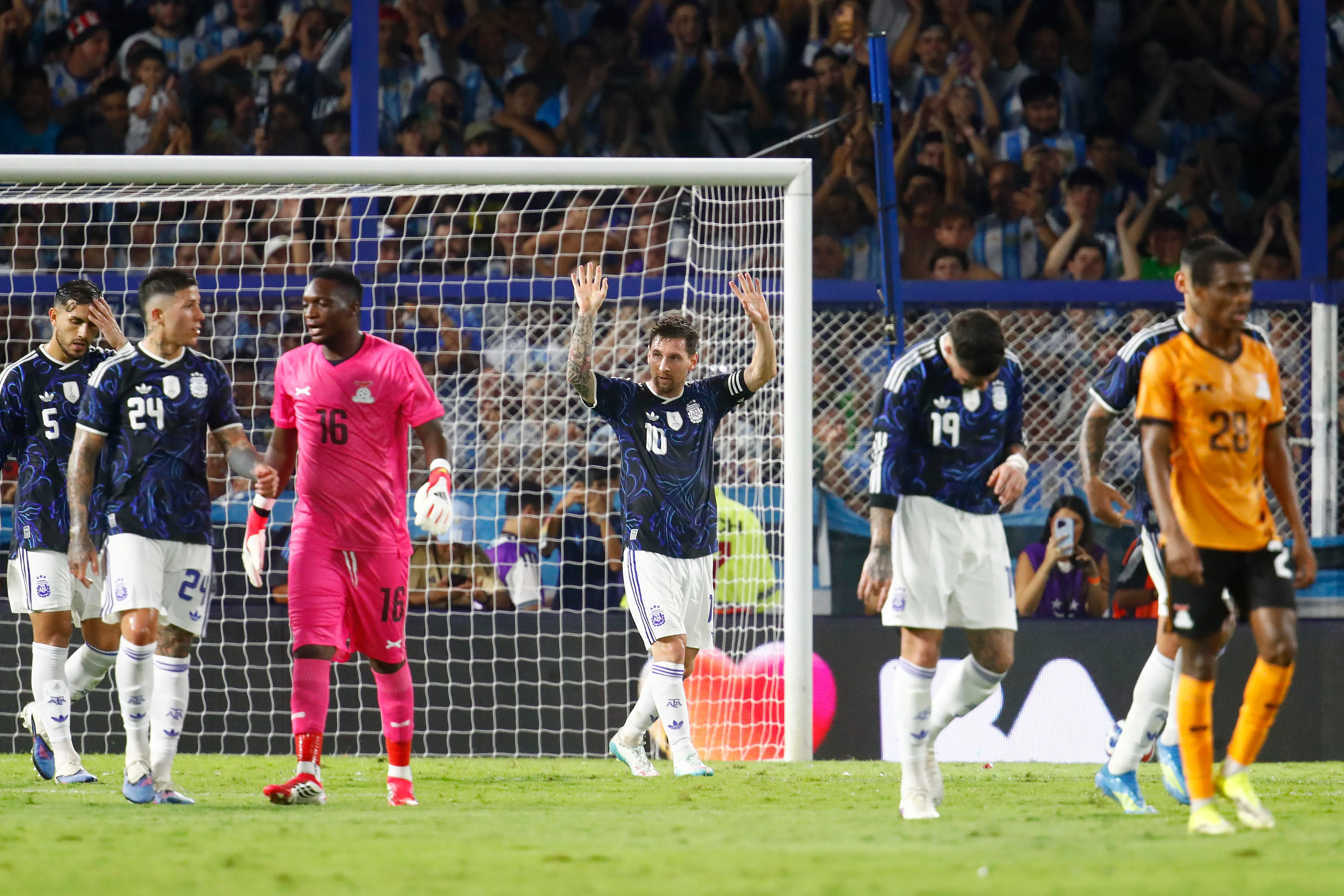 El festejo de Messi y de toda La Bombonera [Foto: Getty]