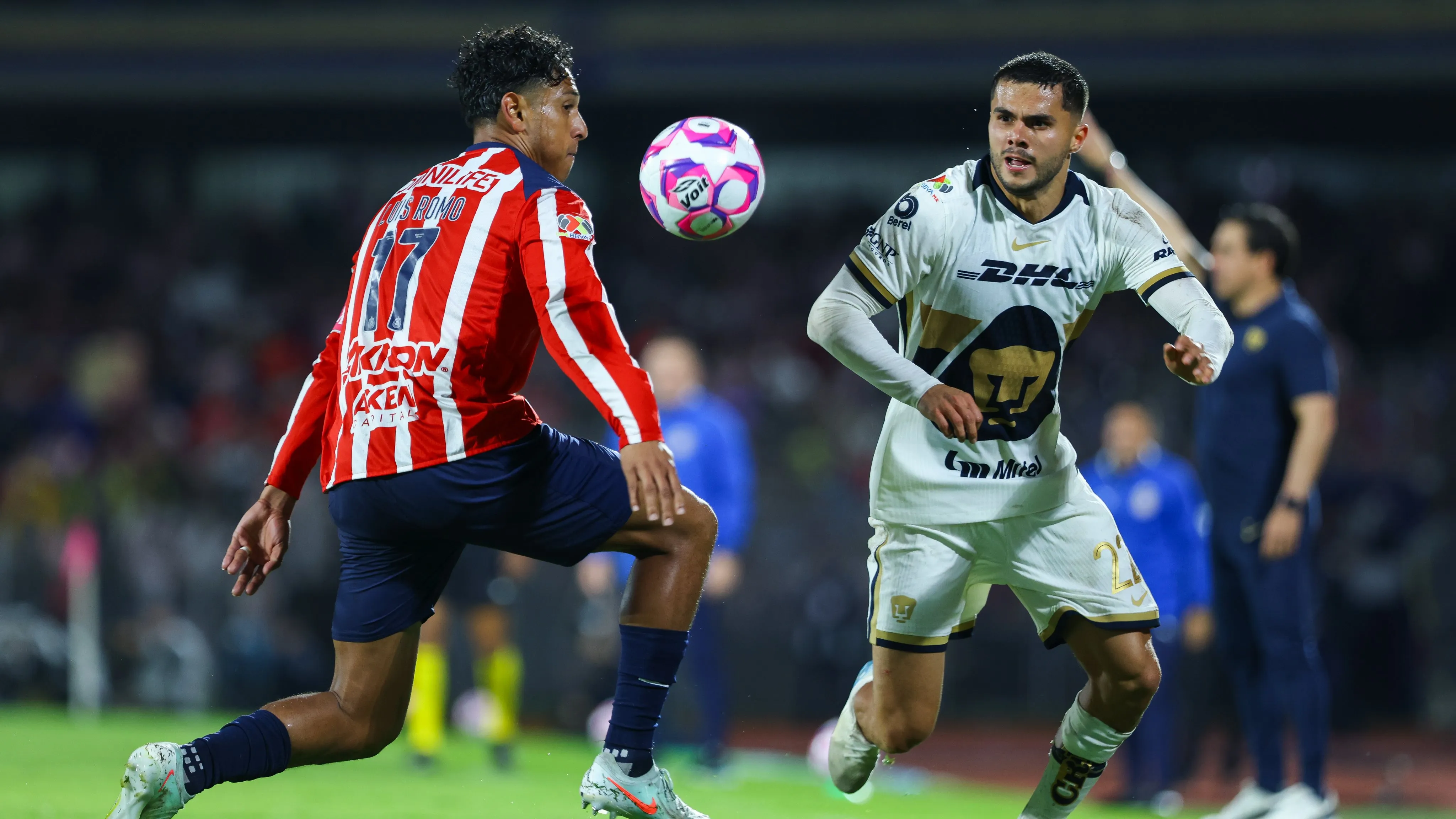 Chivas recibe a Pumas en un partidazo [Foto: Getty]