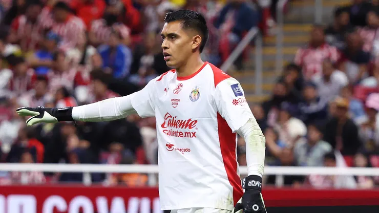 Raúl Rangel podría dejar Chivas para jugar en Europa la próxima temporada