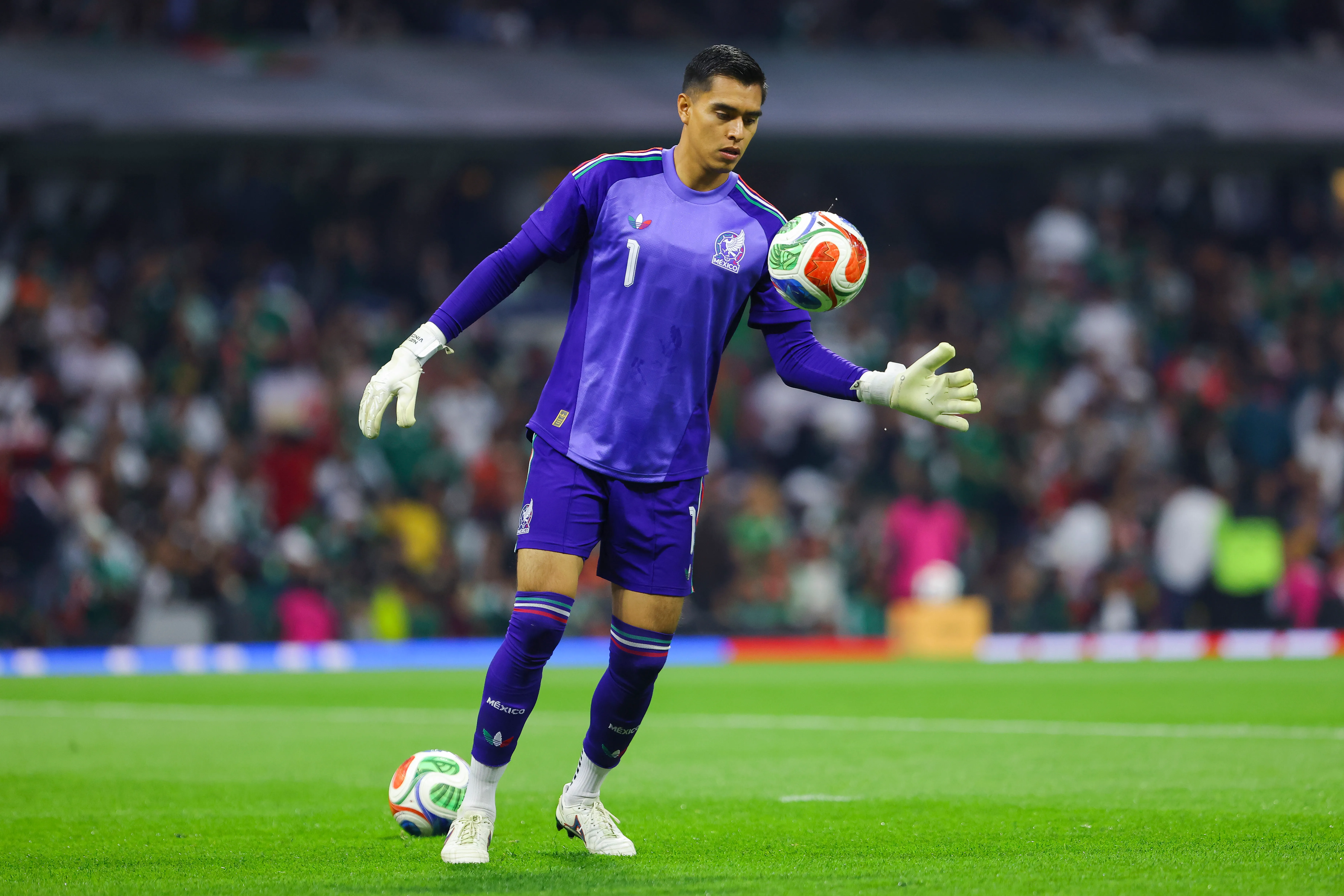 Raúl Rangel es una fija en la porteria para la Selección Mexicana de cara al Mundial 2026. [Getty Images]