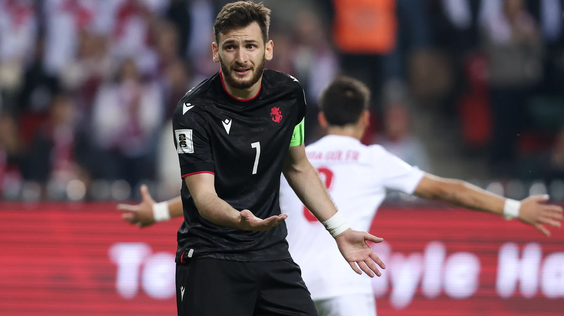 Khvicha Kvaratskhelia no pudo liderar a Georgia a una heroíca. (GETTY IMAGES)