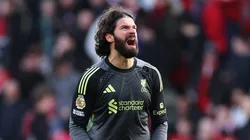 Alisson Becker, ausente en la serie entre PSG y Liverpool por UCL 2025-26.