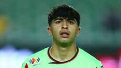 América y Rayados pelean por Denzell García.