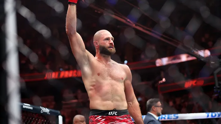 Jiri Prochazka intentará convertirse en campeón de UFC.