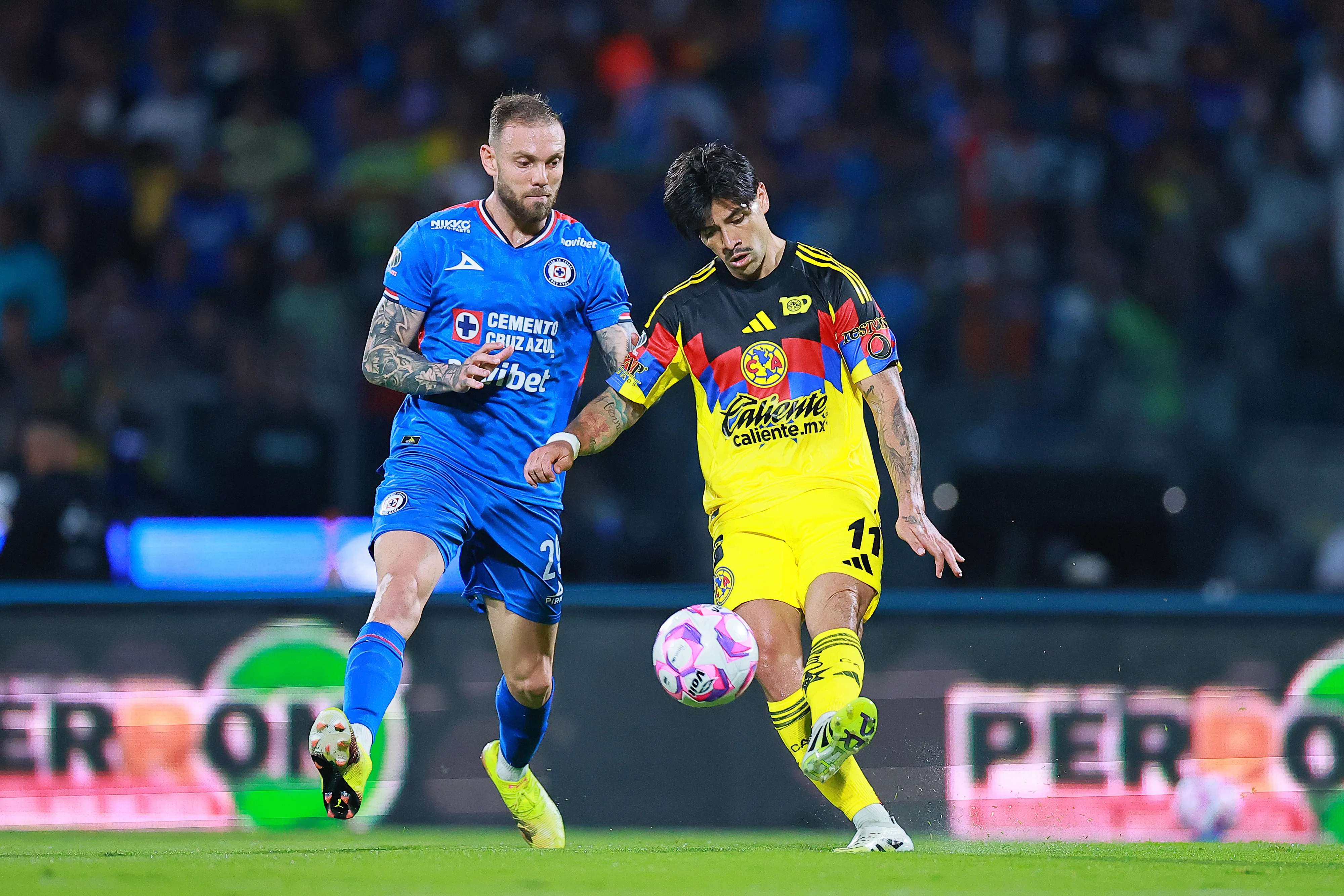 Cruz Azul le ganó 2-1 a América en el último Clásico Joven (Getty Images)