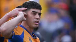 Tigres goleó a Chivas en el Estadio Universitario
