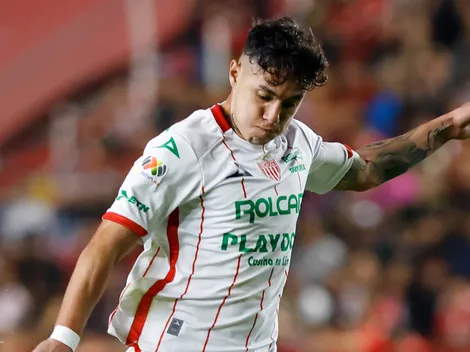 Emilio Lara tuvo extraña caída en el Estadio Corregidora