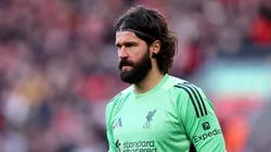 Alisson Becker será la gran baja en Liverpool para enfrentar a PSG.