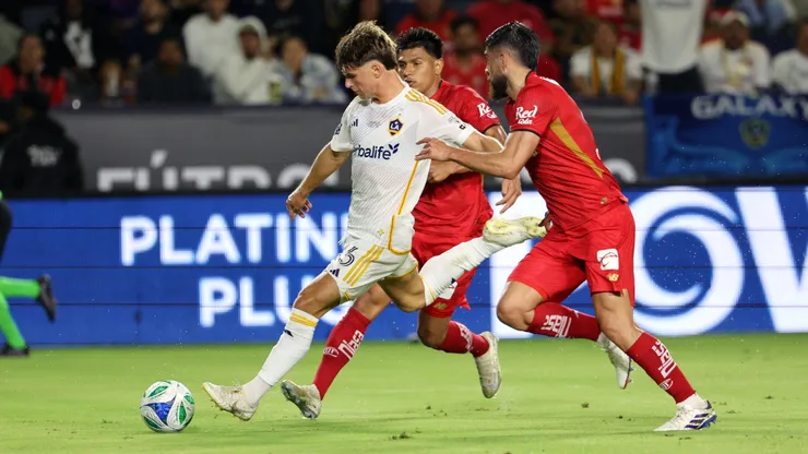 Toluca visita a LA Galaxy en California.