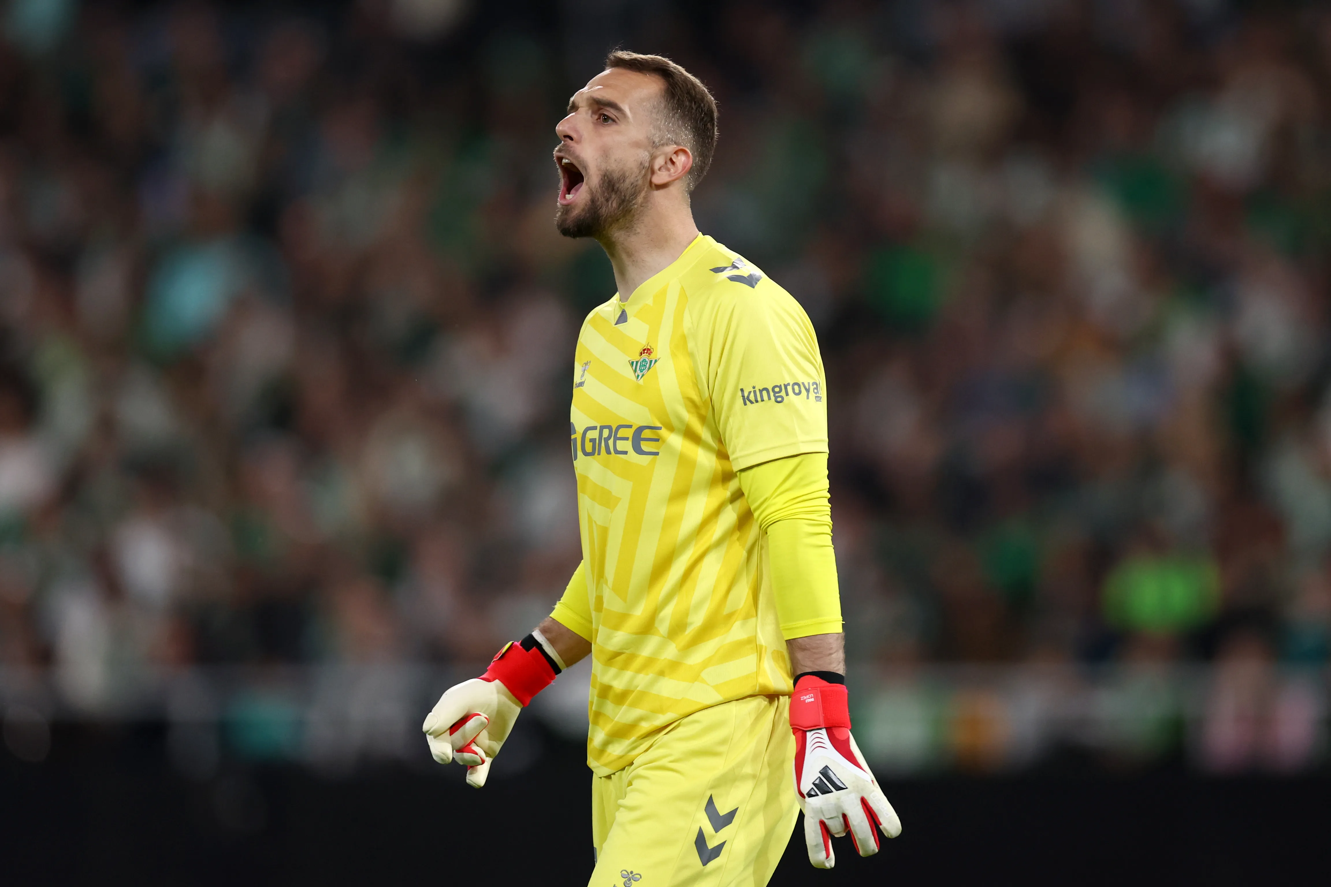 Betis sufre por los errores de Pau López [Foto: Getty]