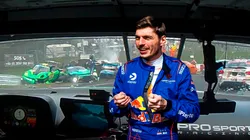 Max Verstappen no pudo completar la carrera en Nürburgring