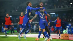 Pumas celebró en casa y se asienta en la pelea.