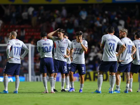 Los jugadores de Cruz Azul buscaron impedir la salida de Nicolás Larcamón