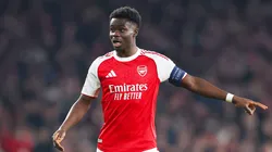 Bukayo Saka no será titular en el duelo de Arsenal ante Newcastle por la Premier League 2025-26