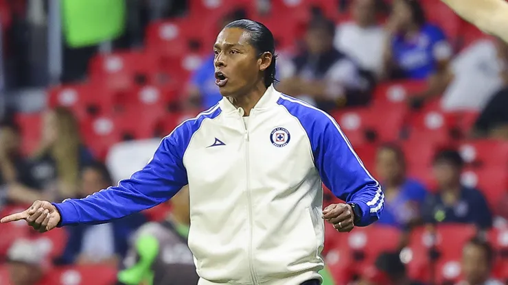 Joel Huiqui se refirió a su momento en Cruz Azul tras dirigir al primer equipo
