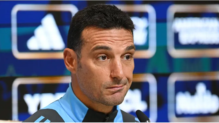 Real Madrid busca a Scaloni.