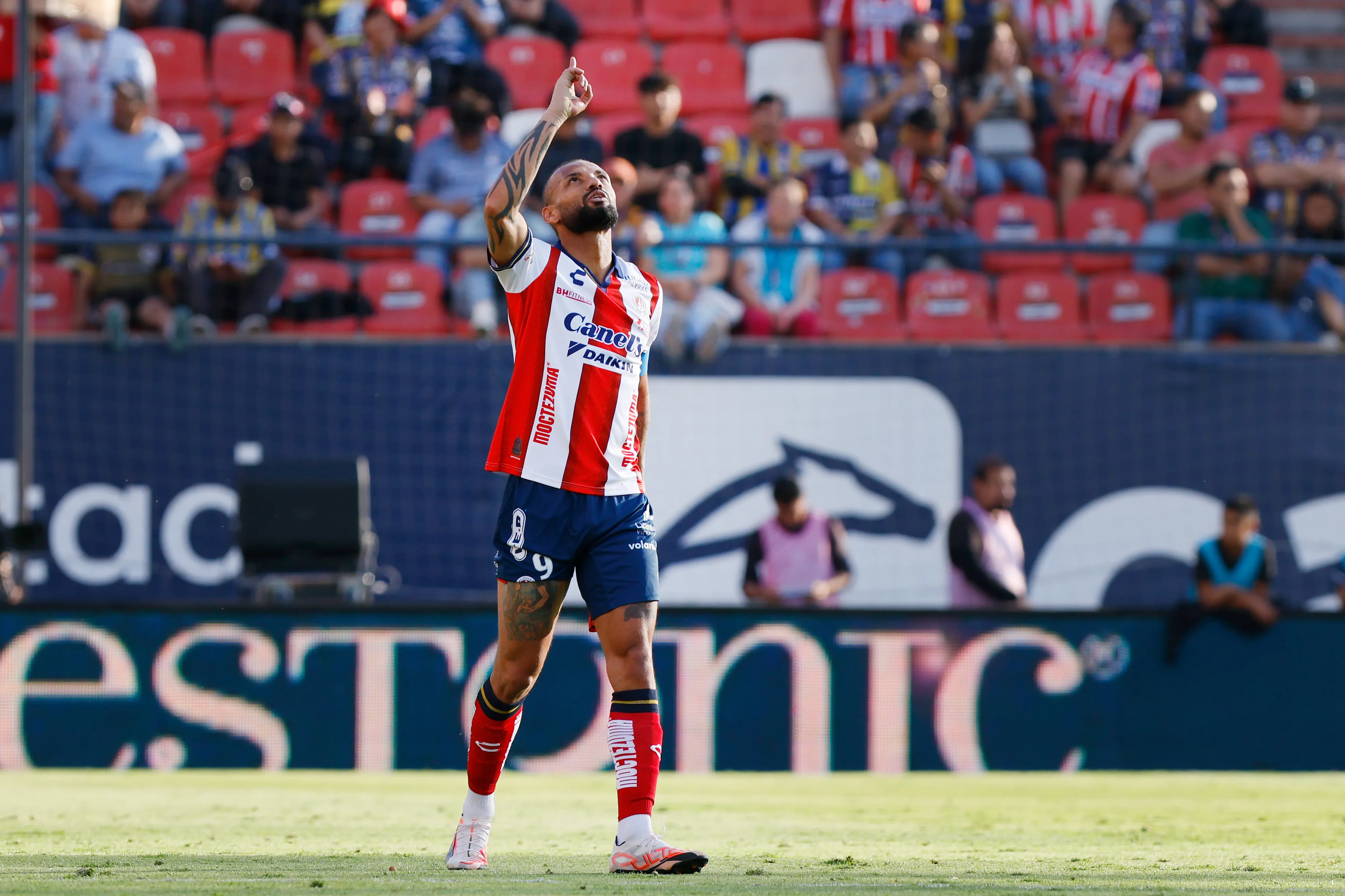 Joao Pedro fue campeón de goleo 14 con anotaciones (Getty Images)